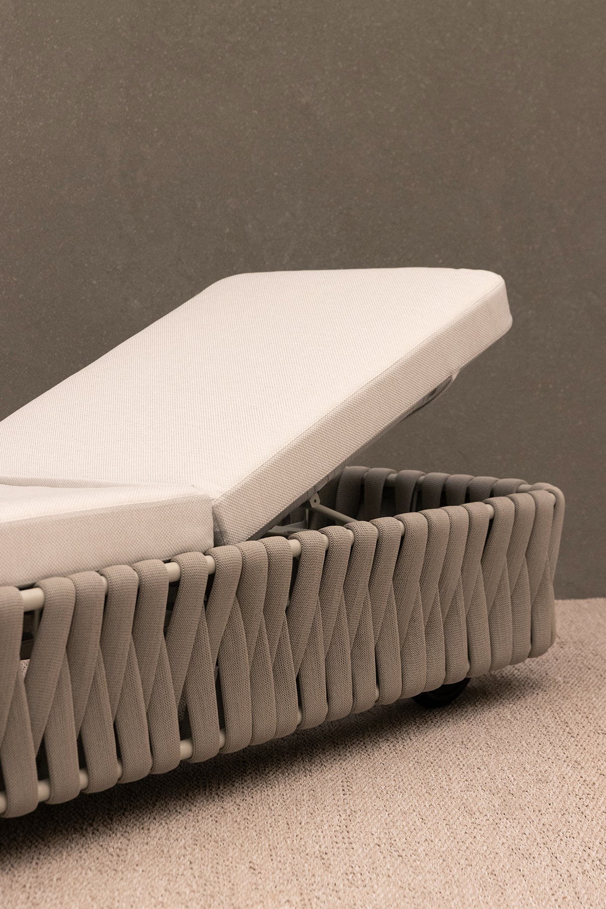 LOIRE lounge chair